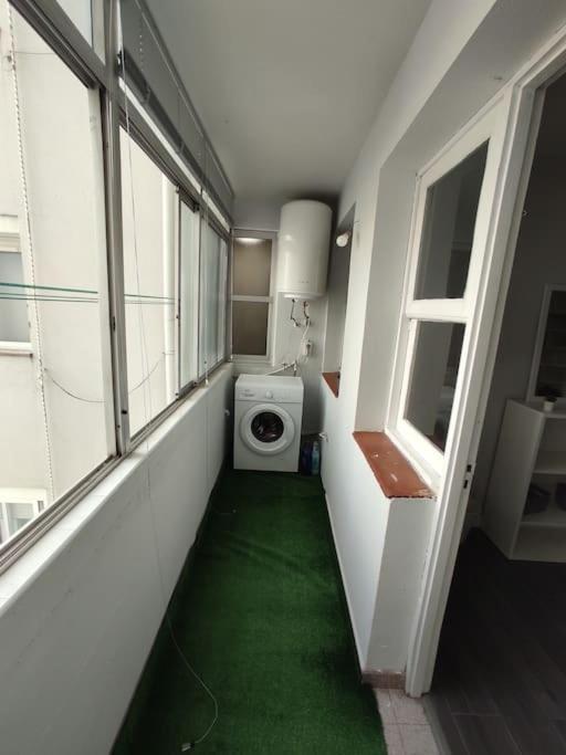 Espacioso Piso Con Garaje Cerca Del Centro De Vigo Exterior foto